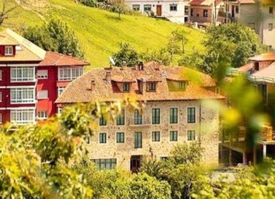 Hotel Villa De Cabrales อาเรนัส เด กาบราเลส ภายนอก รูปภาพ