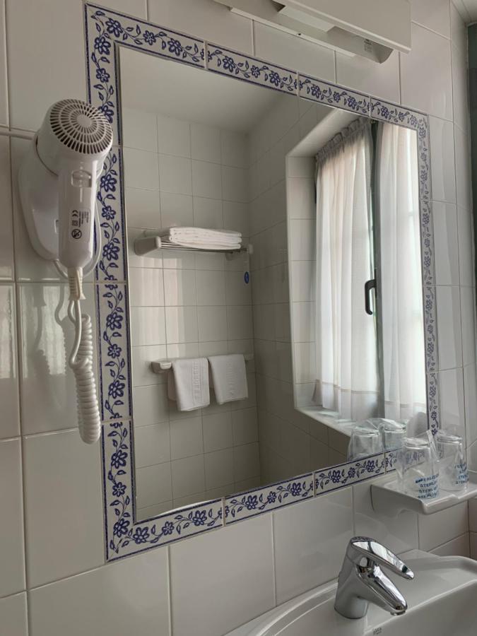 Hotel Villa De Cabrales อาเรนัส เด กาบราเลส ภายนอก รูปภาพ