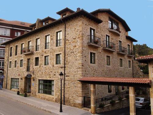 Hotel Villa De Cabrales อาเรนัส เด กาบราเลส ภายนอก รูปภาพ